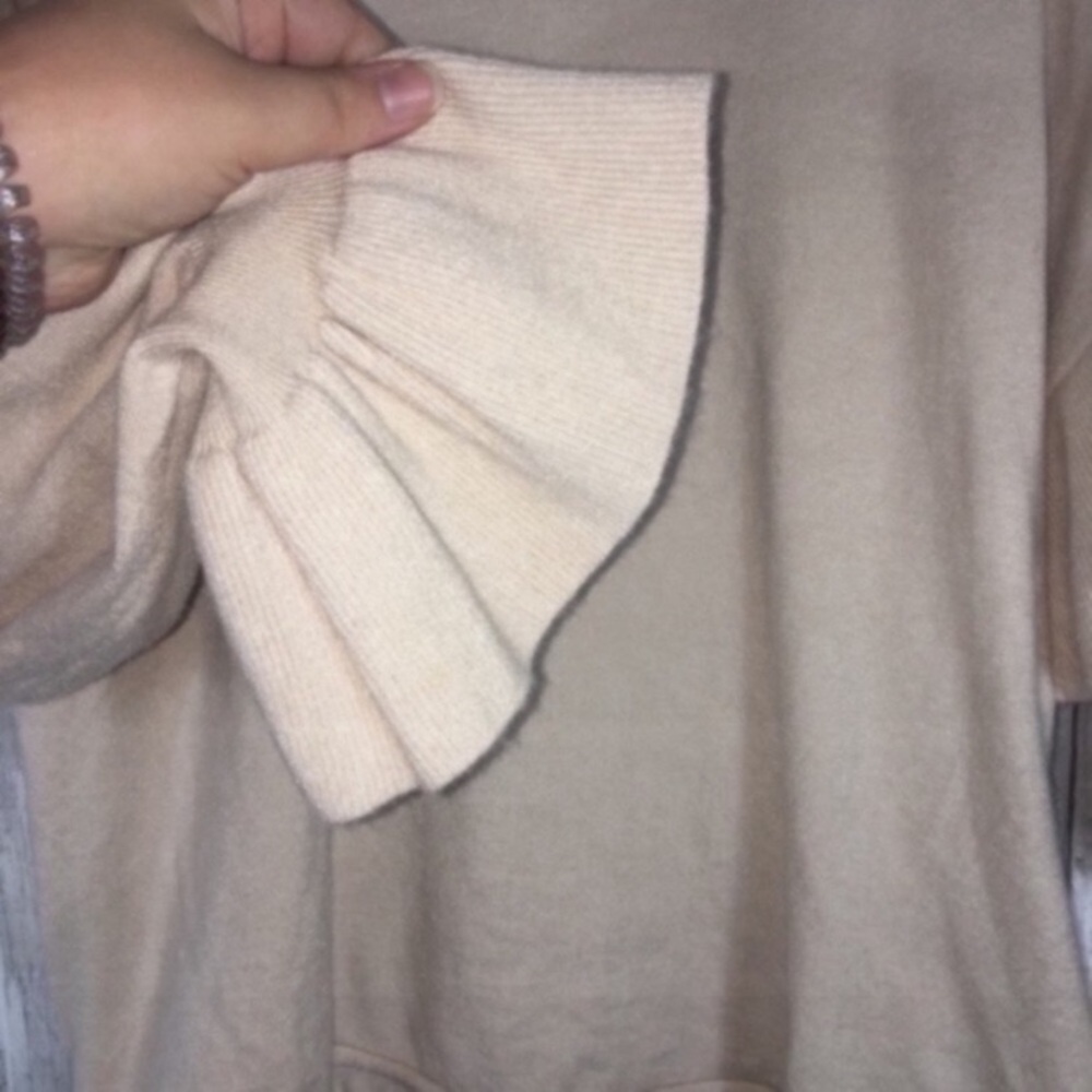 Umgee Beige Wide Arm Cut Off Blouse - Picture 3 of 4
